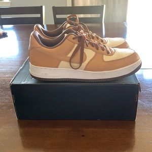 Size 11.5 Lightly Worn Air Force One Acorn